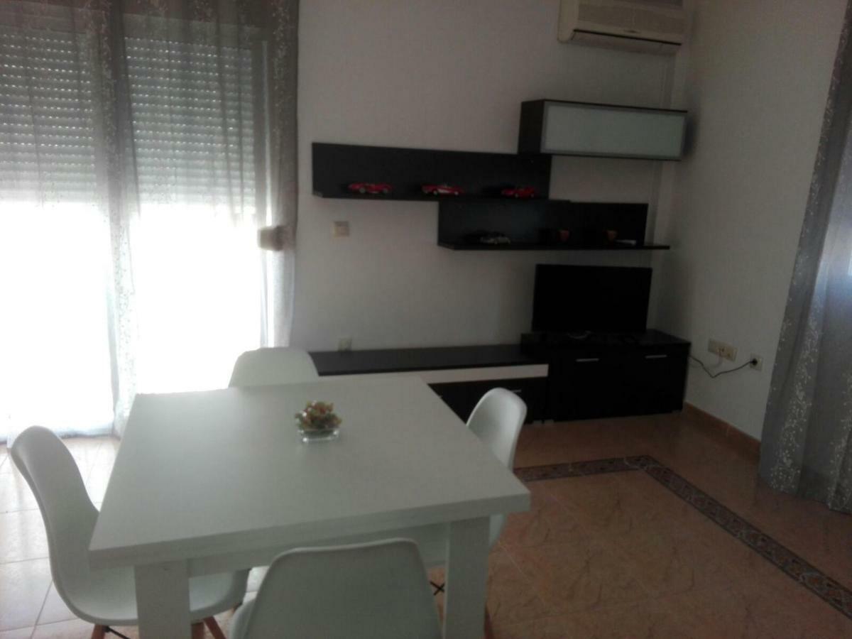 Calle Malaga, 7 Bajo A Apartment การ์โบเนรัส ภายนอก รูปภาพ