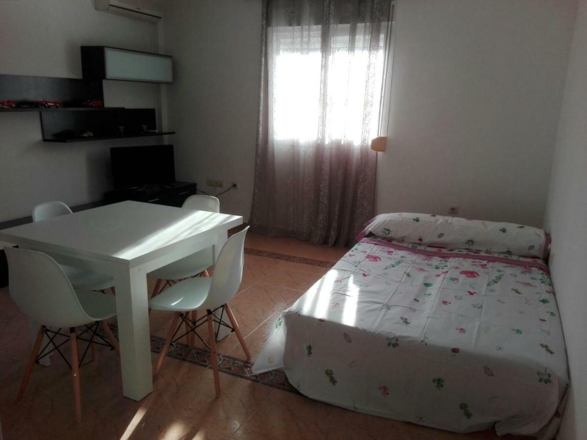 Calle Malaga, 7 Bajo A Apartment การ์โบเนรัส ภายนอก รูปภาพ